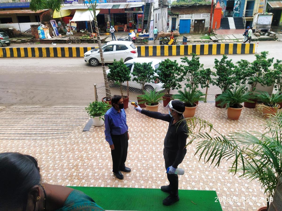 Hotel Radiance Courtyard Benares Buitenkant foto