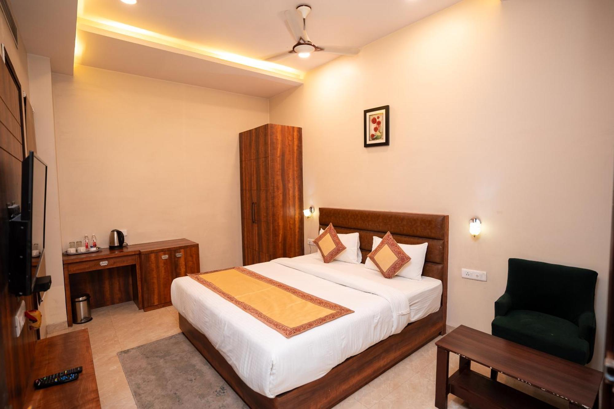 Hotel Radiance Courtyard Benares Buitenkant foto